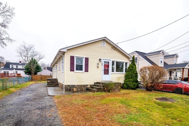 Building Photo - 45 Voight Ave