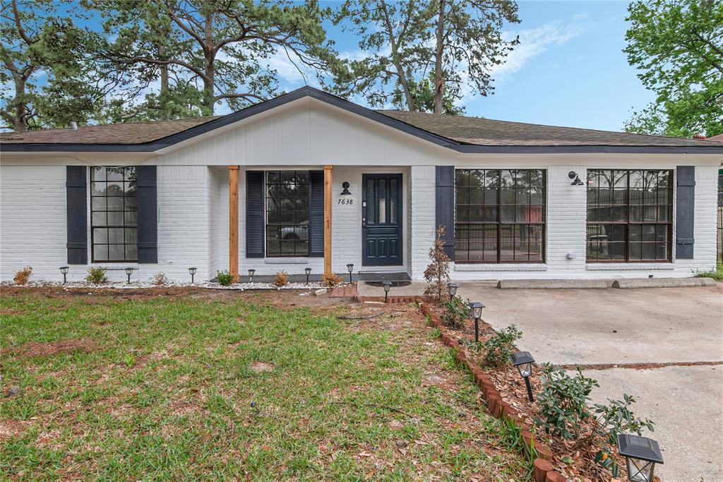 Foto principal - 7638 Parker Rd