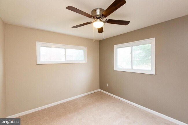 Foto del edificio - 6904 Lansdale St