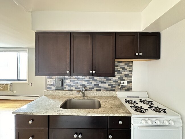 Foto del edificio - 1515 W Morse Ave
