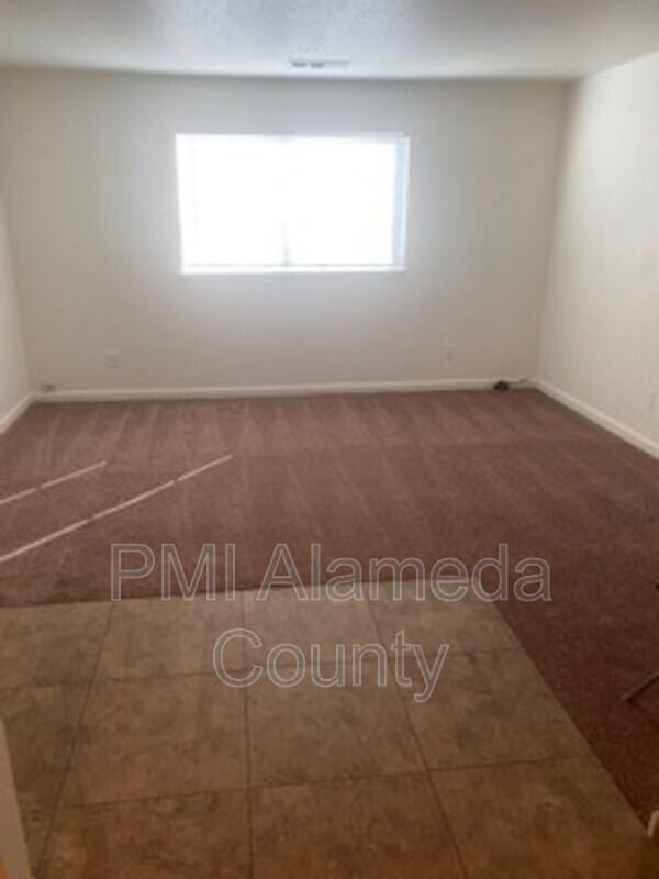 Building Photo - 417 Sutter St