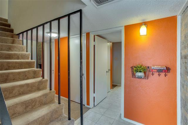 Building Photo - 1821 Highbrook Ct
