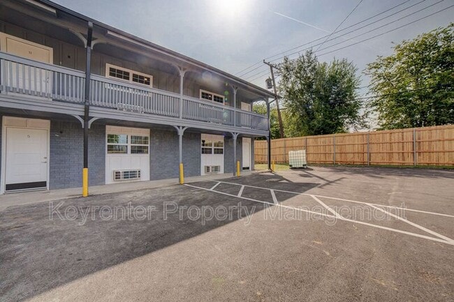 Building Photo - 2432 E 10th St