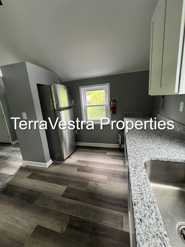Building Photo - 2 Bed in Williamstown! Eligible for $500 S...