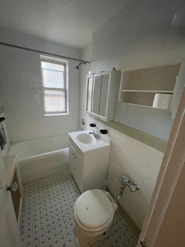 Foto del edificio - JP one bedroom AUG