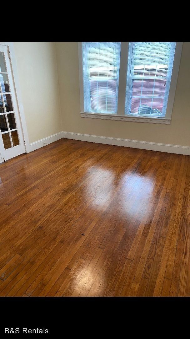 Foto del edificio - 3 br, 1 bath House - 2424 West Main St.