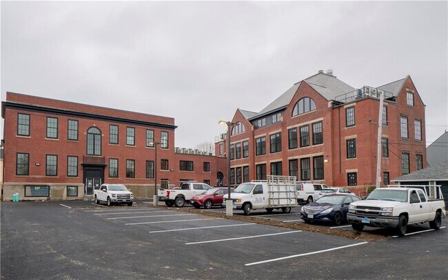 Foto del edificio - 15 Cranston Ave