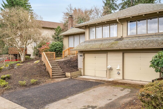 Building Photo - Lovely 3-bdrm/2-bath hideaway in Beaverton...