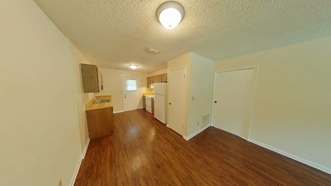 Building Photo - 2 Bed 1 Bath in Bellview