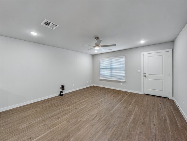 Foto del edificio - 6609 NW Altus St