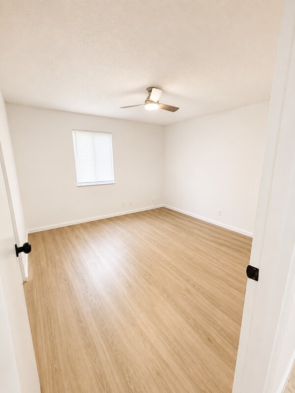 Foto del edificio - 6519 W Newberry Rd