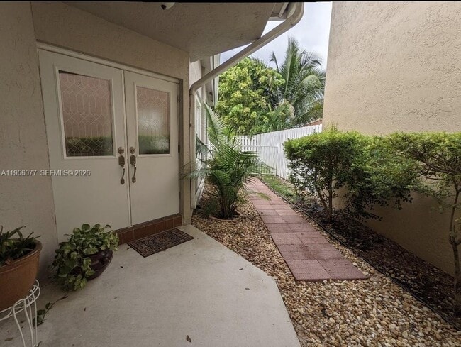 Building Photo - 13541 NW 5th Ct