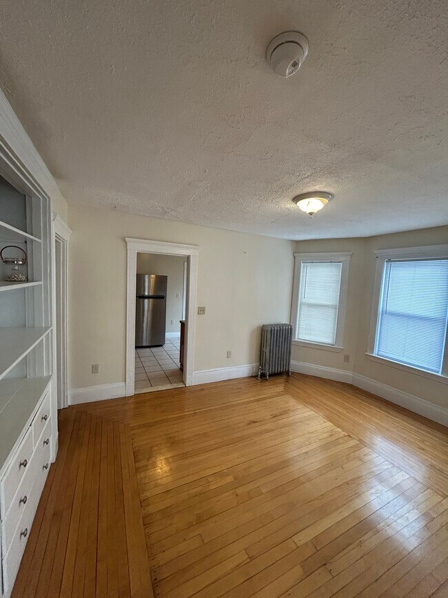 Foto del edificio - 17 Hiawatha Rd