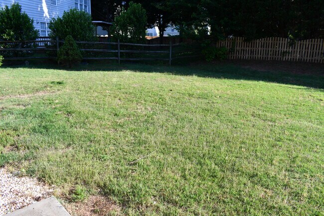 Foto del edificio - 2612 Stirrup Ridge Ln