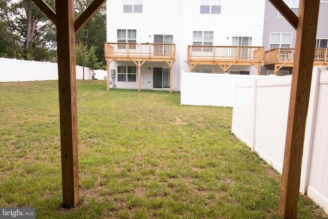 Foto del edificio - 4100 Bolton Ct