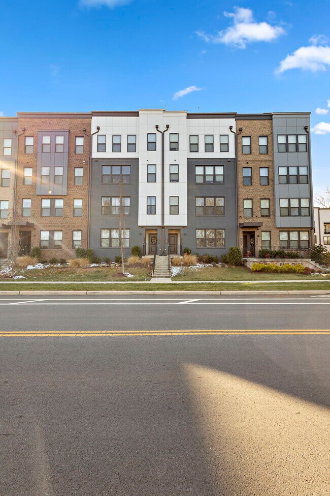 Foto del edificio - 4122 Legato Rd