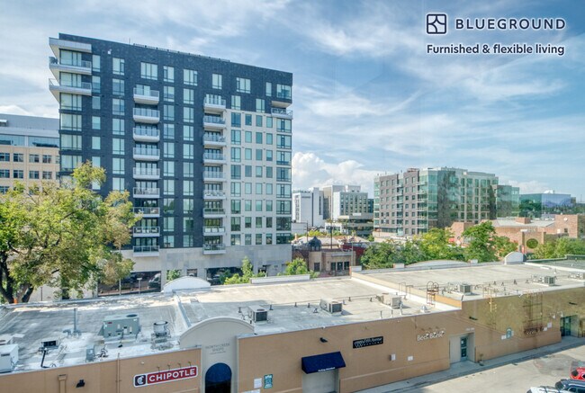 Building Photo - 135 Adams St