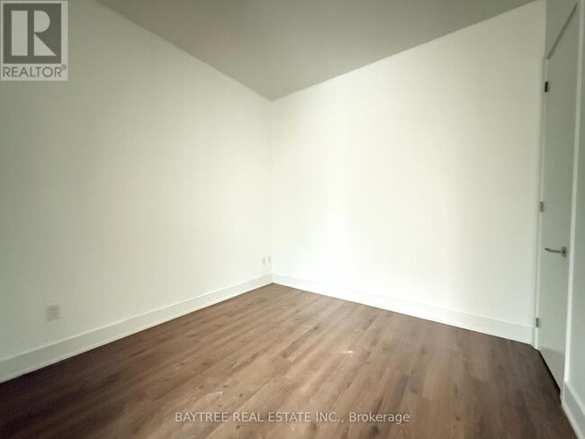 Building Photo - 111 St Clair Ave W