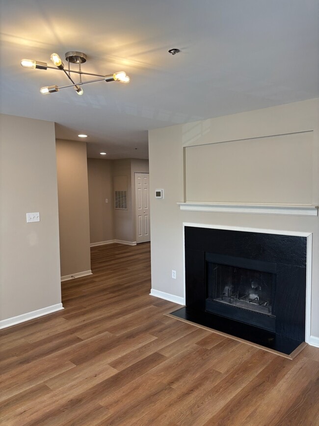 Foto del edificio - 623 Olmsted Park Pl