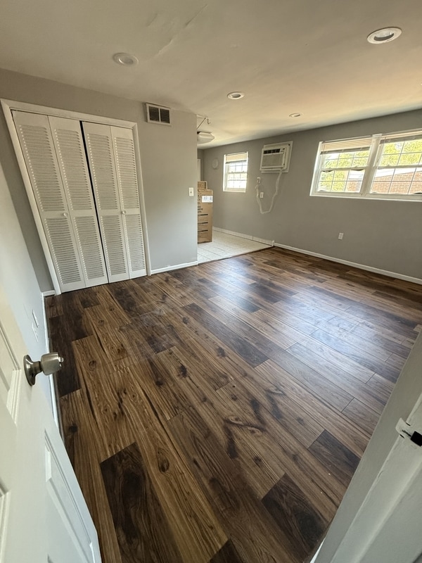 Building Photo - 4134 Longshore Ave