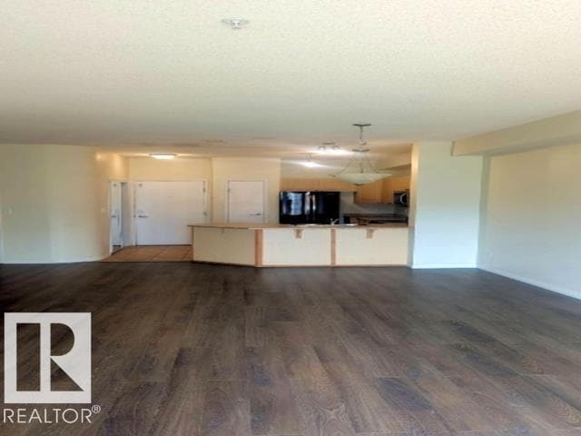 Photo du bâtiment - 4304 139 Ave NW