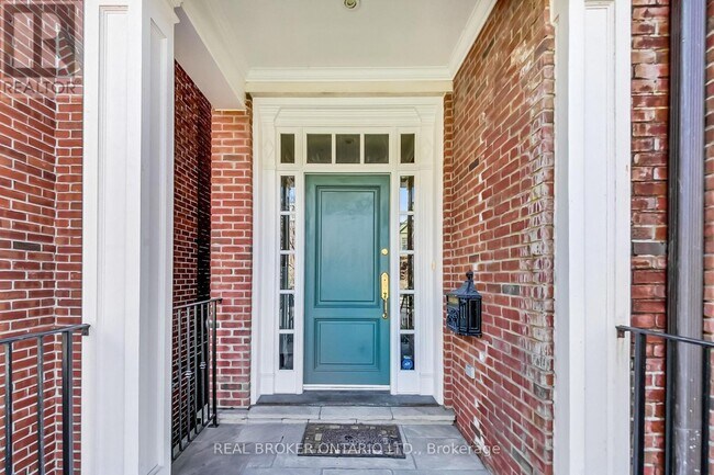 Building Photo - 21 Farnham Ave