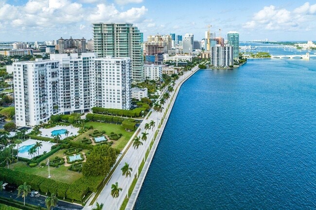 Foto del edificio - 1701 S Flagler Dr