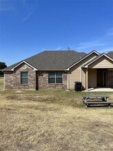Building Photo - 117 Sunburst Ct