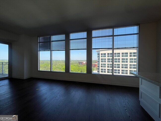 Foto del edificio - 1820 Peachtree St NW