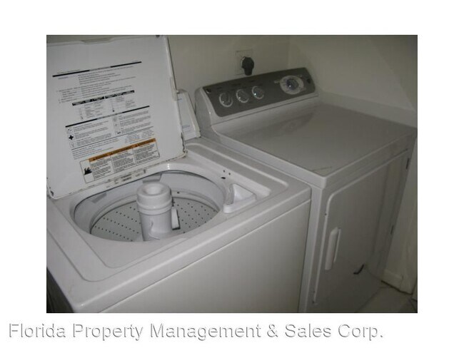 Foto del edificio - 10855 Cypress Glen Dr