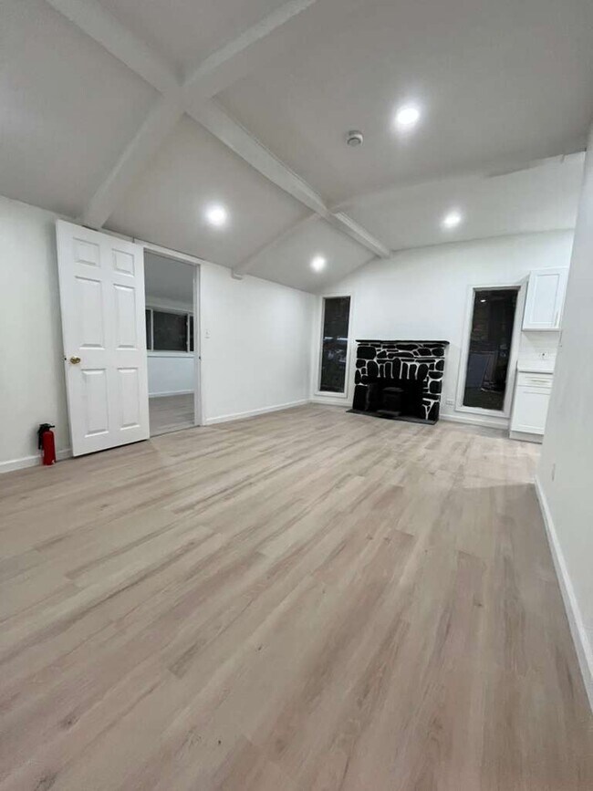 Foto del edificio - 14 Silver Trl