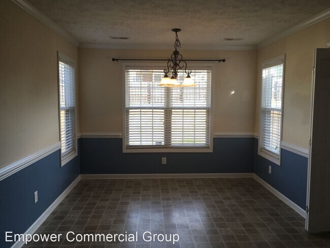 Building Photo - 4 br, 2 bath House - 1126 Reflex Street