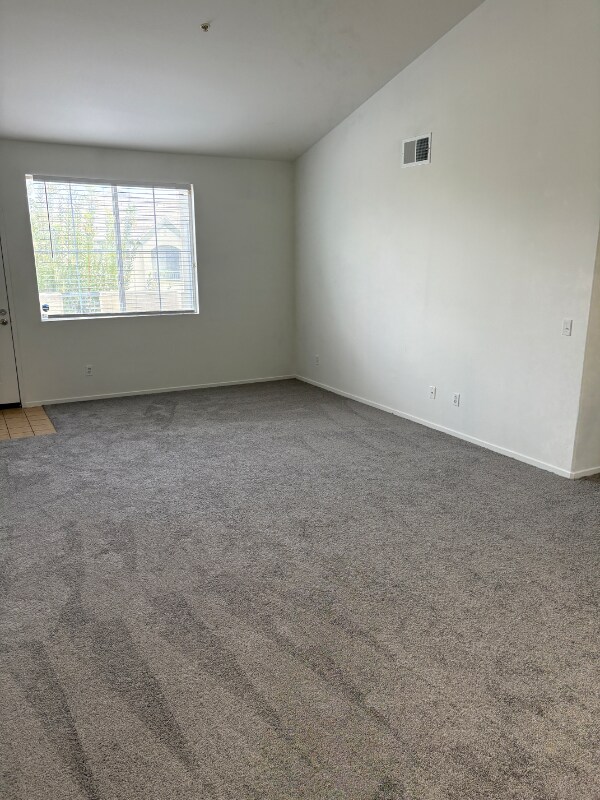 Foto del edificio - 1372 Nicolette Ave