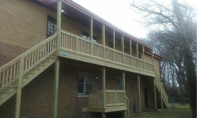 Building Photo - 724 W 138th St