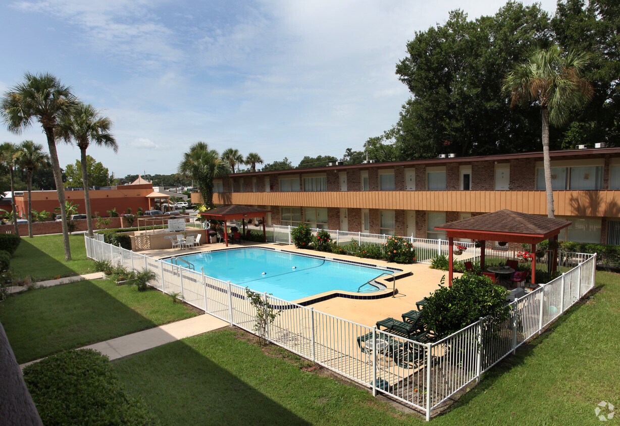 Foto del edificio - Admiral Apartments