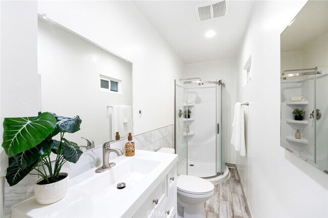 Foto del edificio - 3117 Harmony Pl