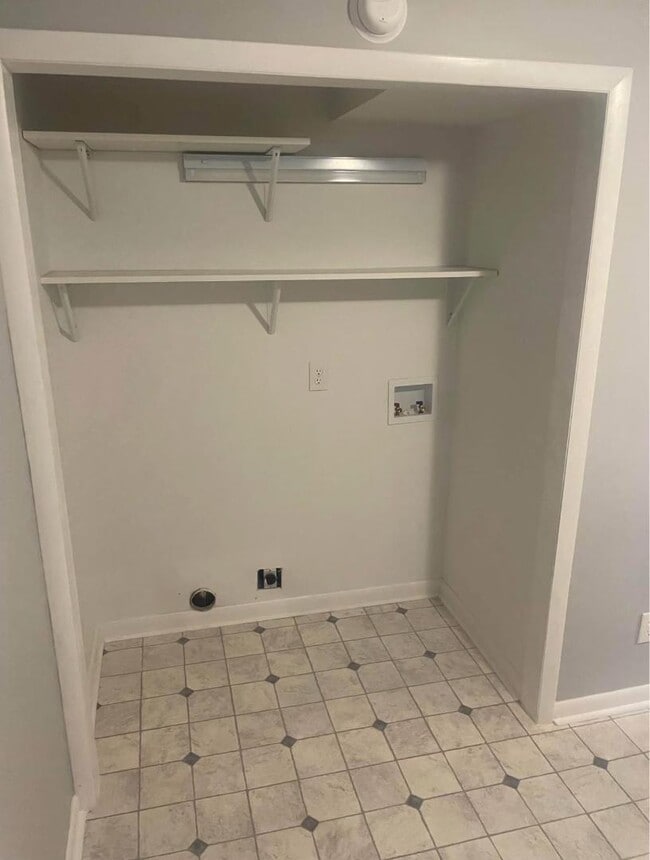 Foto del edificio - 470 US-70