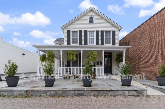 Photo - 1506 B Mt Vernon Ave House