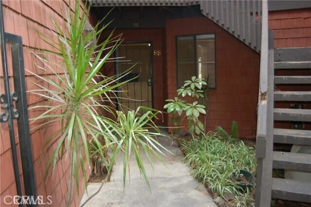 Primary Photo - 394 S Prospectors Rd