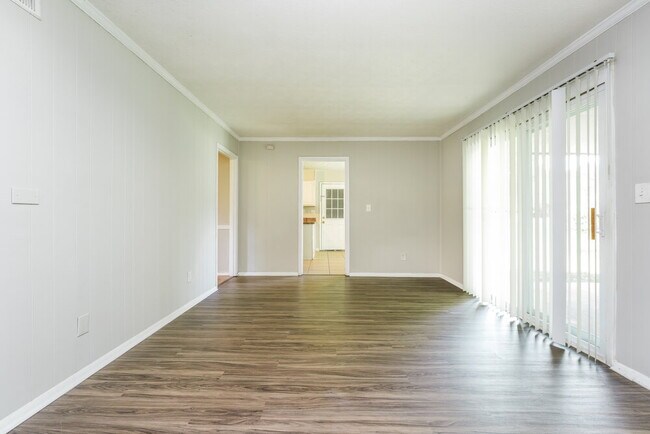 Foto del edificio - 1250 Allgood Rd