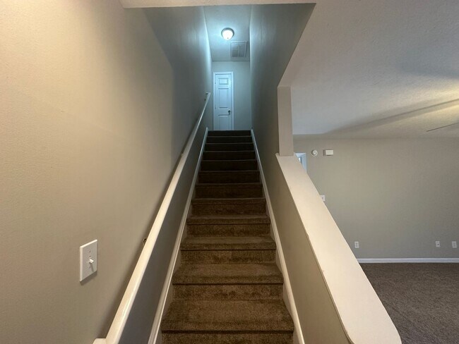 Foto del edificio - 131 Primrose Ln