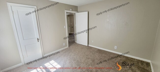 Foto del edificio - Bivins 3 bed 2 bath - Full Facelift