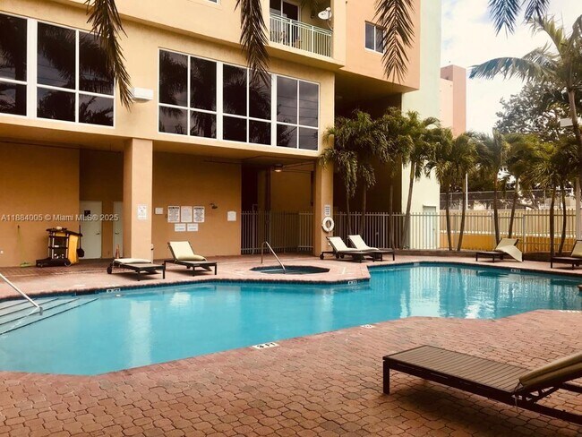 Foto del edificio - 3500 Coral Way