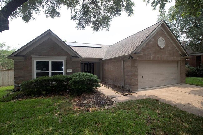 Foto del edificio - 1303 Hollow Ash Ln