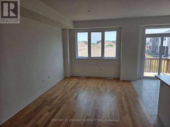 Building Photo - 202 Port Cres