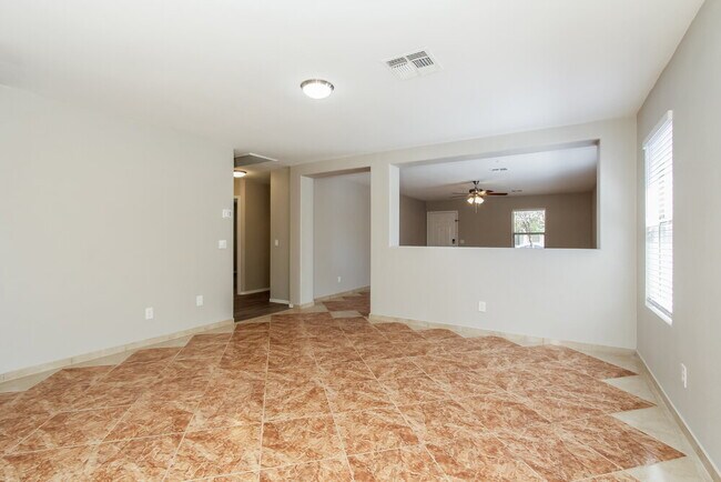Building Photo - 11807 W Ester Dr