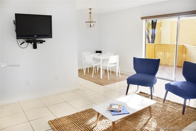Foto del edificio - 8520-8536 SW 107th Ave