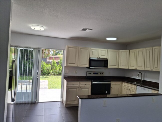 Building Photo - 3731 NW 110th Ave