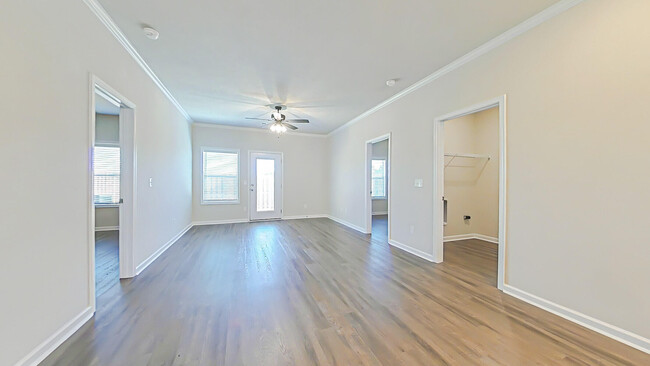 Building Photo - 5082 Samuel Rd