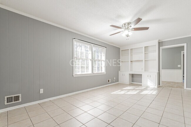 Building Photo - REDUCED! - HOLIDAY SPECIAL! SIGN A LEASE B...